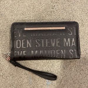 Almost New Steve Madden Wallet